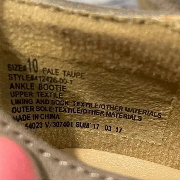Gap Women’s Taupe Ankle Booties size 10 - Picture 4 of 6